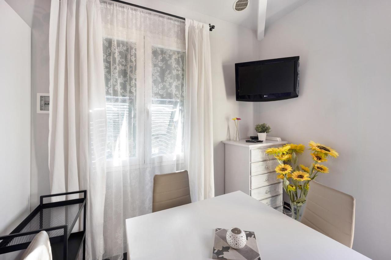 Casa Girasole 600 Mt Dal Mare Apartment Imperia Luaran gambar